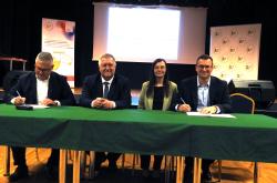 Podpisanie umów o powierzenie grantu – kluby młodzieżowe!