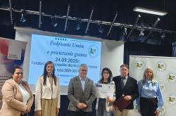 Umowy na Kluby Seniora podpisane!